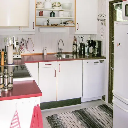 Three-bedroom Holiday In Nordenbro Vesteregn
