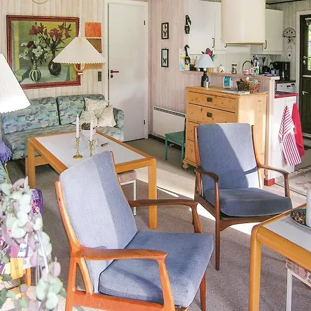 Semesterbostad Three-bedroom Holiday In *