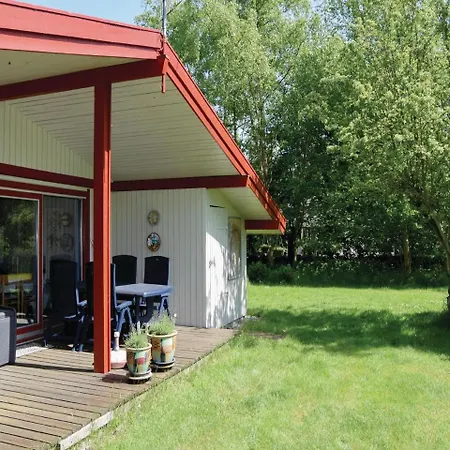 Semesterbostad Three-bedroom Holiday In *